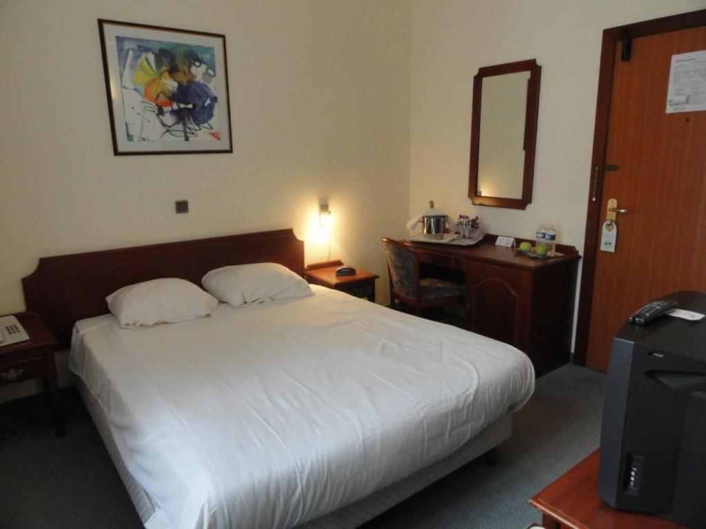 Hotel Cathedrale Tournai Room photo